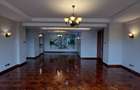 4 Bed Apartment with En Suite at Riverside Drive - 12