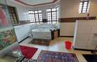 5 Bed House with En Suite at Nicole Drive - 11