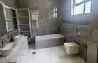 5 Bed Villa with En Suite in Lavington - 1