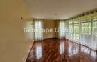 4 Bed House with En Suite in Ridgeways - 9