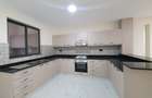 4 Bed Apartment with En Suite at 2Nd Parklands Avenue - 4