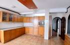 4 Bed Townhouse with En Suite at Riverside Drive - 5