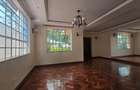 5 Bed Townhouse with En Suite in Lavington - 3