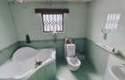 6 Bed Villa with En Suite in Lavington - 20