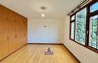 3 Bed Apartment with En Suite at Riverside Dr - 7