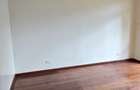 5 Bed Townhouse with En Suite at Brookside Drive - 2