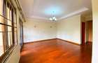 5 Bed House with En Suite in Lavington - 9