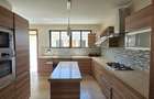 5 Bed Townhouse with En Suite at Lavington Green - 16