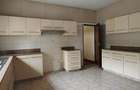 4 Bed House with En Suite at Rosslyn - 8