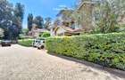 4 Bed Townhouse with En Suite in Lavington - 2