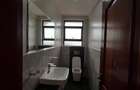 4 Bed Apartment with En Suite at Riverside Drive - 16