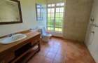 4 Bed House with En Suite in Runda - 4