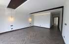 5 Bed Villa with En Suite in Nyari - 17
