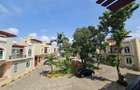 5 Bed Townhouse with Swimming Pool in Nyali Area - 1