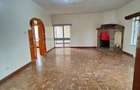 4 Bed House with En Suite in State House - 5