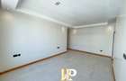 4 Bed Apartment with En Suite in Spring Valley - 6
