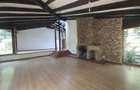 4 Bed House with En Suite at Lake View - 2
