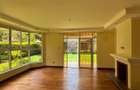 5 Bed Townhouse with En Suite in Lavington - 6