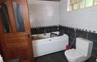 5 Bed House with En Suite in Kyuna - 5