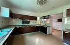 4 Bed Townhouse with En Suite at Riverside Drive - 13