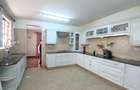 5 Bed Townhouse with En Suite at Lavington - 13