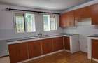 4 Bed House with En Suite in Hill View - 4