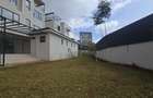 5 Bed House with En Suite in Lavington - 12