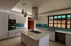 4 Bed House with En Suite in Runda - 7