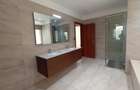 5 Bed Townhouse with En Suite at Convent Drive - 5