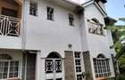 4 Bed Townhouse with En Suite in Lavington - 14