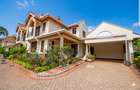 5 Bed Townhouse with En Suite in Lavington - 1