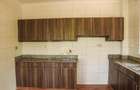 4 Bed Villa with En Suite in Redhill - 39