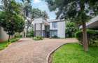 5 Bed Townhouse with En Suite in Karen - 7