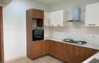3 Bed Apartment with En Suite at Rose Avenue - 13