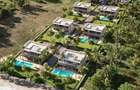 4 Bed Villa with En Suite at Beachfront Gated Community - 1