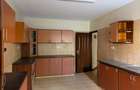 5 Bed Townhouse with En Suite in Valley Arcade - 9