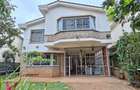 4 Bed Townhouse with En Suite in Westlands Area - 1
