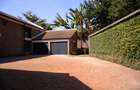 4 Bed House with En Suite in Runda - 1