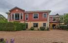 5 Bed Townhouse with En Suite in Lavington - 2