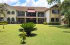 5 Bed Townhouse with En Suite at Nyari Close - 1