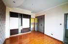 3 Bed Apartment in Kilimani - 10