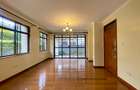 5 Bed Townhouse with En Suite in Lavington - 3