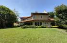 5 Bed House with En Suite in Runda - 1