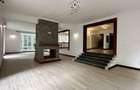 5 Bed House with En Suite in Rosslyn - 12