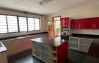5 Bed Townhouse with En Suite in Lavington - 4
