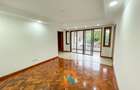 6 Bed Townhouse with En Suite in Lavington - 11