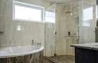 3 Bed Apartment with En Suite in Riverside - 5