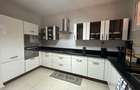 Serviced 2 Bed Apartment with En Suite in Kileleshwa - 9