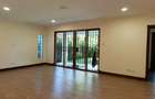 5 Bed Villa with En Suite in Spring Valley - 18