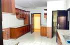 5 Bed House with En Suite in Lavington - 8